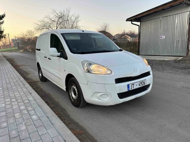 Білий Пежо Partner, об'ємом двигуна 1.6 л та пробігом 238 тис. км за 2500 $, фото 1 на Automoto.ua