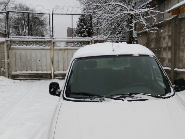 Білий Пежо Partner, об'ємом двигуна 0 л та пробігом 200 тис. км за 1999 $, фото 1 на Automoto.ua