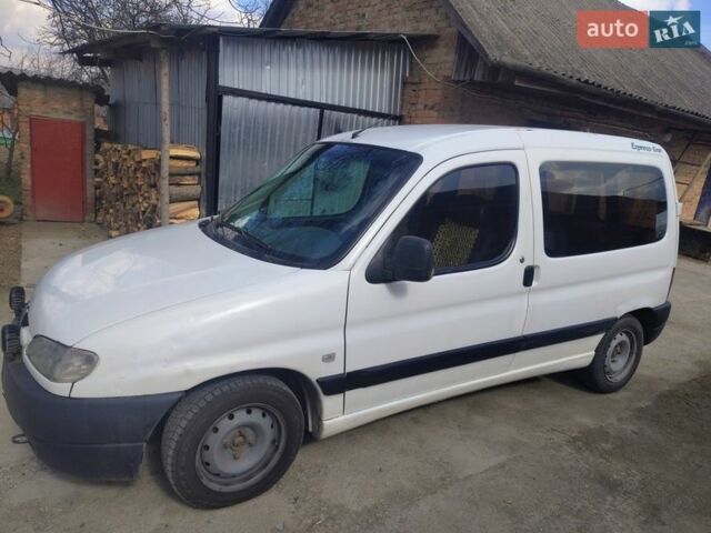 Белый Пежо Partner, объемом двигателя 1.9 л и пробегом 273 тыс. км за 2500 $, фото 1 на Automoto.ua