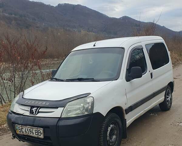 Белый Пежо Partner, объемом двигателя 1.4 л и пробегом 230 тыс. км за 1900 $, фото 1 на Automoto.ua