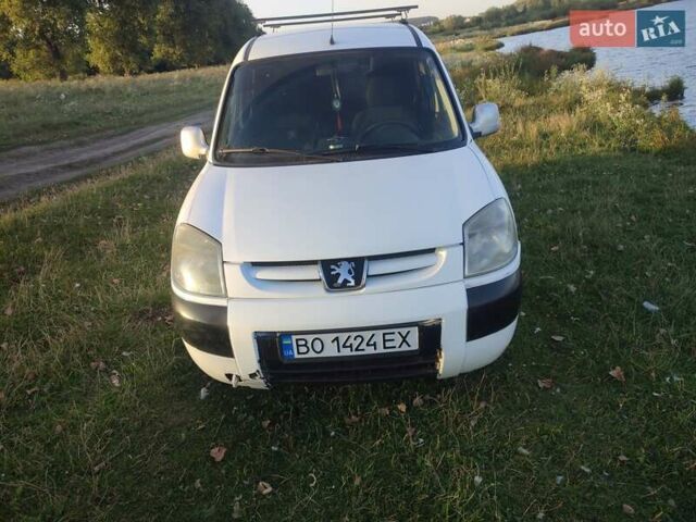 Белый Пежо Partner, объемом двигателя 1.87 л и пробегом 369 тыс. км за 3800 $, фото 1 на Automoto.ua