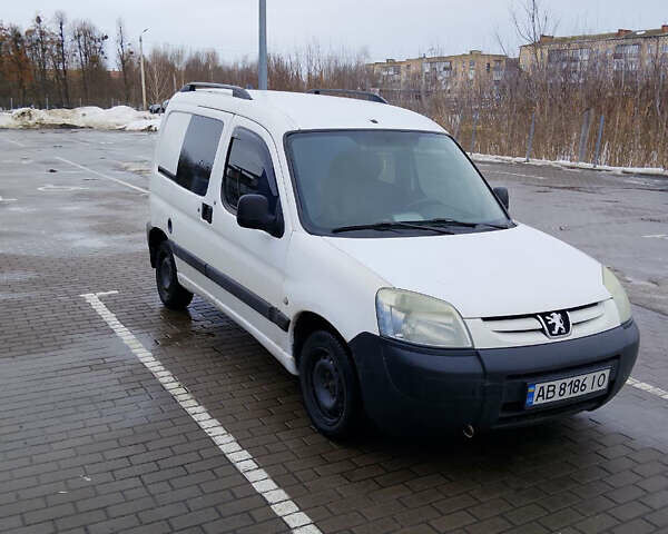 Білий Пежо Partner, об'ємом двигуна 1.9 л та пробігом 300 тис. км за 3500 $, фото 1 на Automoto.ua
