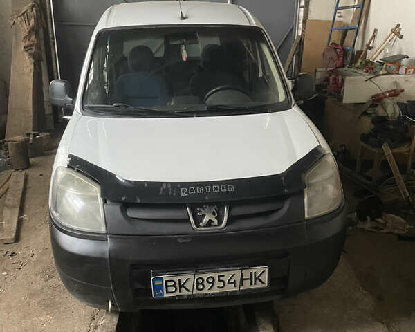 Білий Пежо Partner, об'ємом двигуна 1.9 л та пробігом 360 тис. км за 2900 $, фото 1 на Automoto.ua