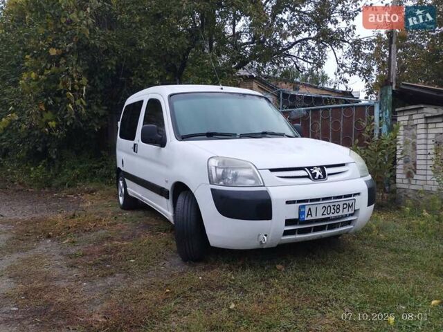 Білий Пежо Partner, об'ємом двигуна 1.36 л та пробігом 399 тис. км за 3300 $, фото 1 на Automoto.ua