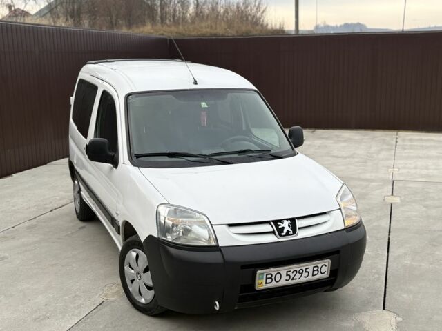 Белый Пежо Partner, объемом двигателя 1.9 л и пробегом 350 тыс. км за 3150 $, фото 1 на Automoto.ua