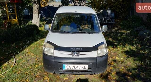 Білий Пежо Partner, об'ємом двигуна 1.4 л та пробігом 430 тис. км за 3500 $, фото 1 на Automoto.ua