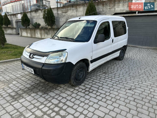 Білий Пежо Partner, об'ємом двигуна 1.56 л та пробігом 300 тис. км за 2900 $, фото 1 на Automoto.ua