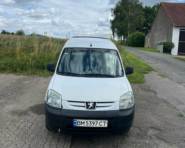 Белый Пежо Partner, объемом двигателя 1.6 л и пробегом 270 тыс. км за 3200 $, фото 1 на Automoto.ua