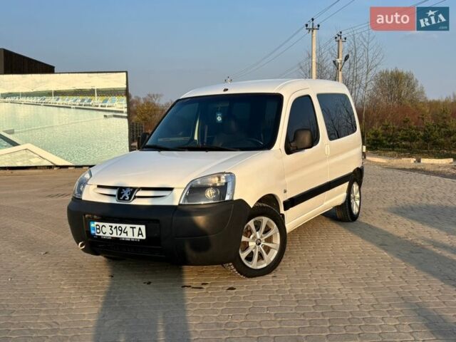 Белый Пежо Partner, объемом двигателя 1.56 л и пробегом 463 тыс. км за 3500 $, фото 1 на Automoto.ua