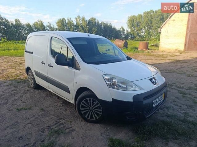 Білий Пежо Partner, об'ємом двигуна 1.6 л та пробігом 344 тис. км за 5300 $, фото 1 на Automoto.ua