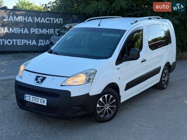 Белый Пежо Partner, объемом двигателя 1.6 л и пробегом 350 тыс. км за 3750 $, фото 1 на Automoto.ua