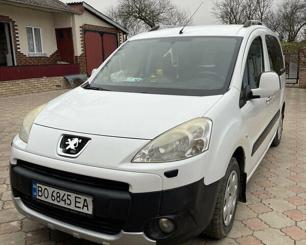 Білий Пежо Partner, об'ємом двигуна 1.56 л та пробігом 234 тис. км за 7000 $, фото 1 на Automoto.ua