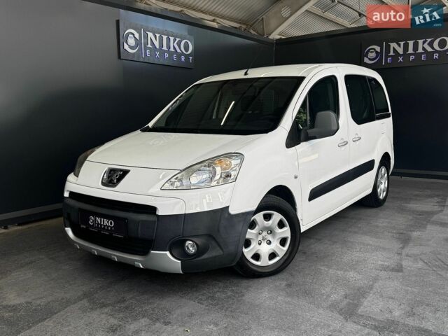 Белый Пежо Partner, объемом двигателя 1.6 л и пробегом 195 тыс. км за 6300 $, фото 1 на Automoto.ua