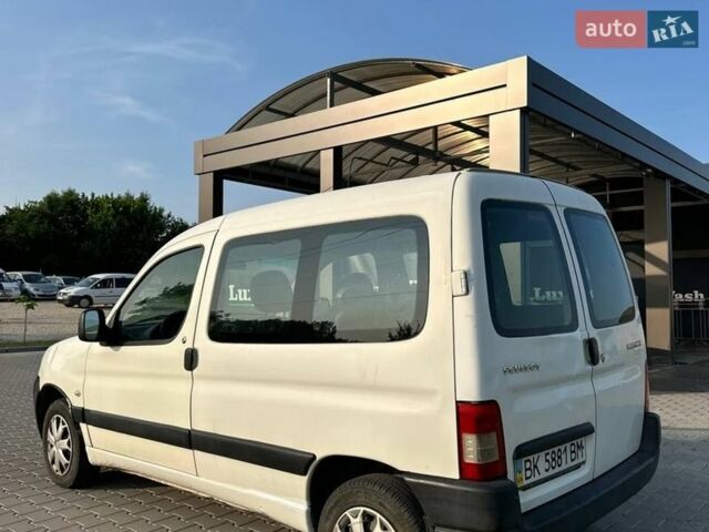 Білий Пежо Partner, об'ємом двигуна 1.56 л та пробігом 260 тис. км за 2200 $, фото 1 на Automoto.ua