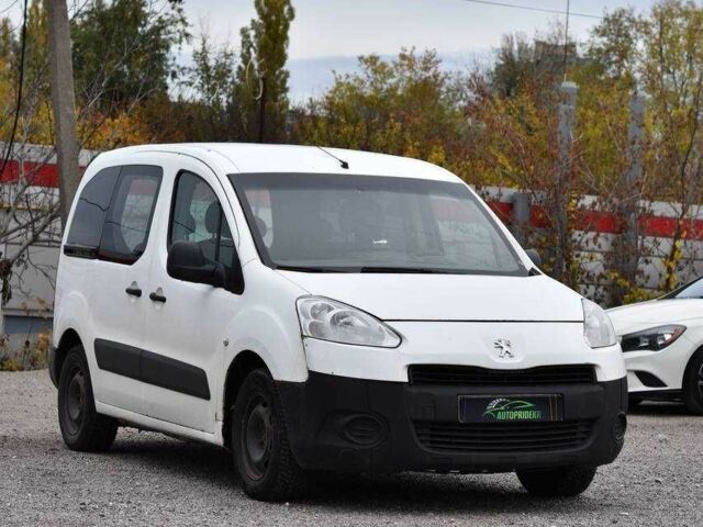 Білий Пежо Partner, об'ємом двигуна 1.6 л та пробігом 180 тис. км за 5350 $, фото 1 на Automoto.ua