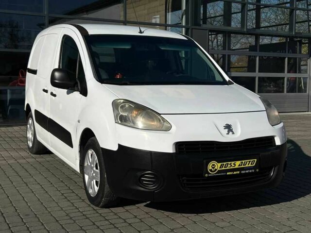 Белый Пежо Partner, объемом двигателя 1.6 л и пробегом 319 тыс. км за 6700 $, фото 1 на Automoto.ua