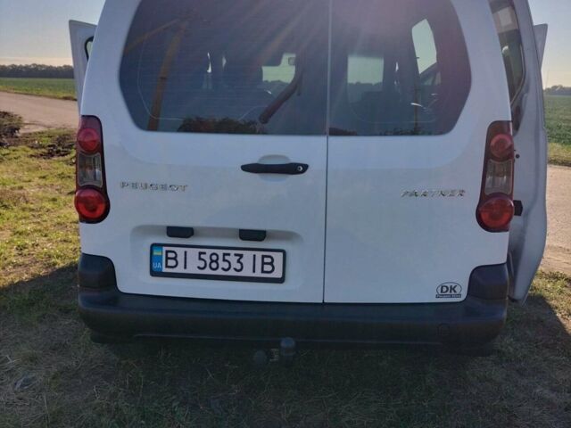 Білий Пежо Partner, об'ємом двигуна 1.6 л та пробігом 219 тис. км за 9100 $, фото 1 на Automoto.ua