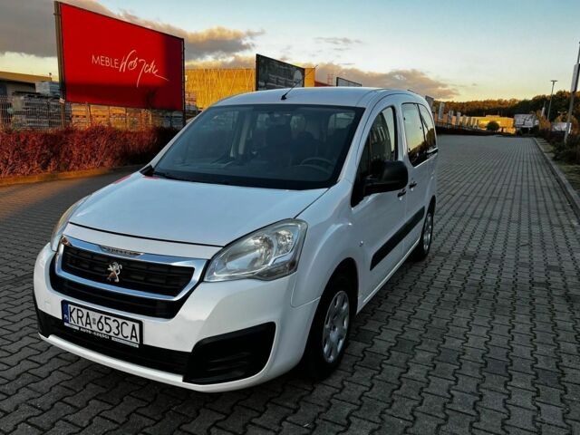 Белый Пежо Partner, объемом двигателя 1.6 л и пробегом 140 тыс. км за 7000 $, фото 1 на Automoto.ua