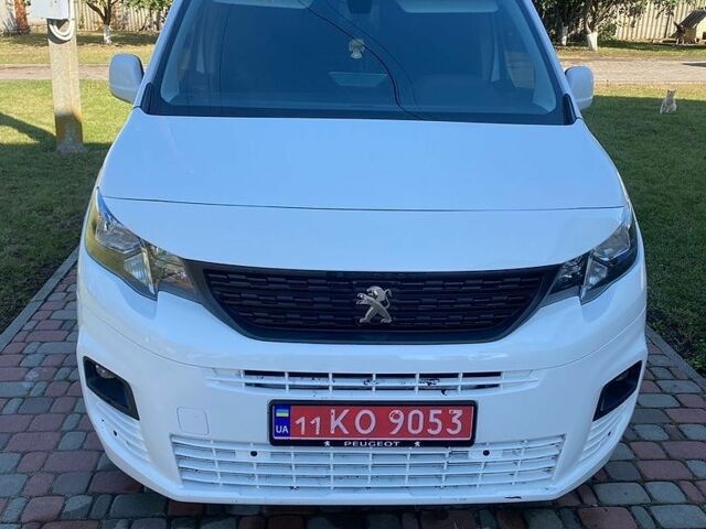 Белый Пежо Partner, объемом двигателя 1.5 л и пробегом 163 тыс. км за 14800 $, фото 1 на Automoto.ua