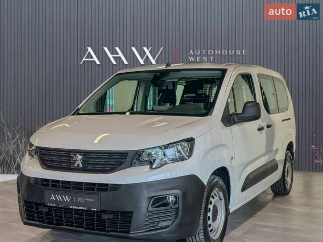 Белый Пежо Partner, объемом двигателя 1.5 л и пробегом 115 тыс. км за 17900 $, фото 1 на Automoto.ua