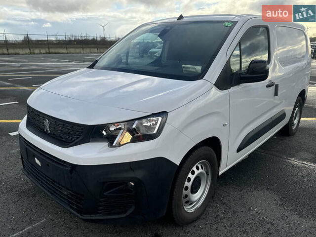 Белый Пежо Partner, объемом двигателя 0 л и пробегом 1 тыс. км за 22196 $, фото 1 на Automoto.ua