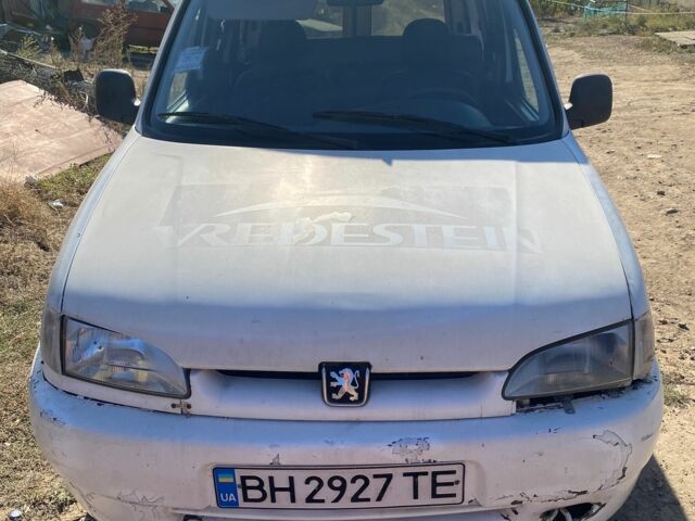 Белый Пежо Partner, объемом двигателя 1.9 л и пробегом 275 тыс. км за 2500 $, фото 1 на Automoto.ua