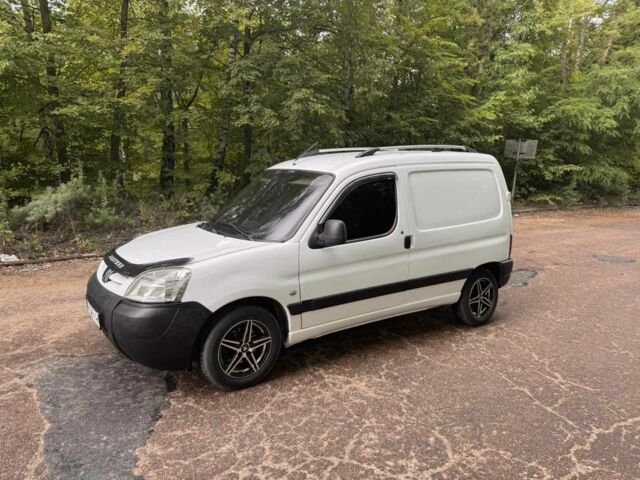 Белый Пежо Partner, объемом двигателя 1.9 л и пробегом 520 тыс. км за 2498 $, фото 1 на Automoto.ua