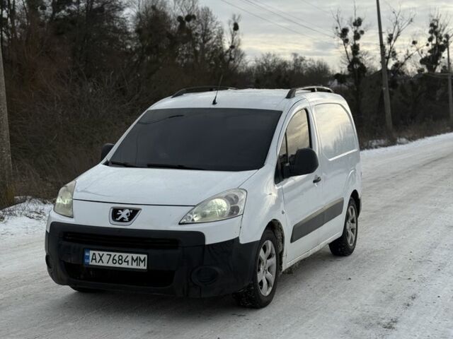 Білий Пежо Partner, об'ємом двигуна 1.6 л та пробігом 457 тис. км за 3500 $, фото 1 на Automoto.ua