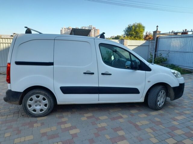 Білий Пежо Partner, об'ємом двигуна 1.6 л та пробігом 280 тис. км за 3212 $, фото 1 на Automoto.ua