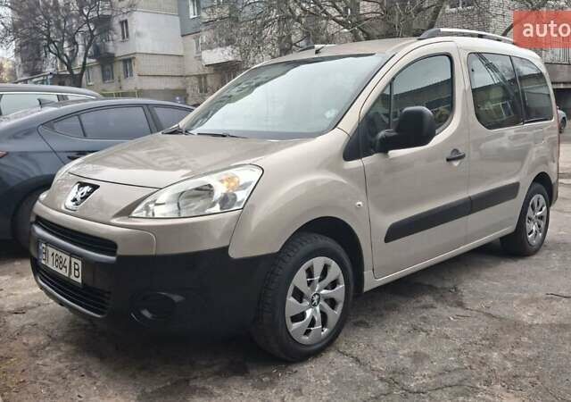 Бежевый Пежо Partner, объемом двигателя 1.6 л и пробегом 191 тыс. км за 7800 $, фото 1 на Automoto.ua