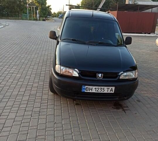 Чорний Пежо Partner, об'ємом двигуна 1.9 л та пробігом 409 тис. км за 1800 $, фото 1 на Automoto.ua