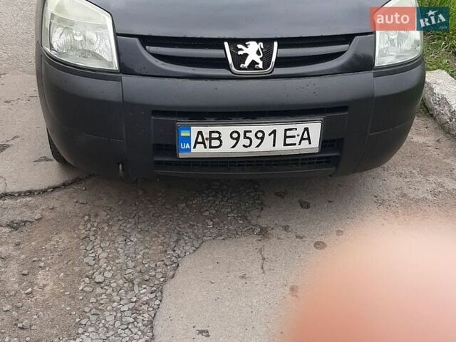 Черный Пежо Partner, объемом двигателя 1.87 л и пробегом 228 тыс. км за 3000 $, фото 1 на Automoto.ua