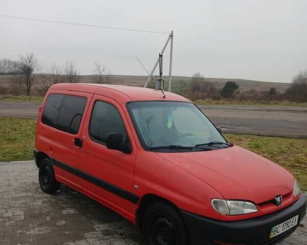Красный Пежо Partner, объемом двигателя 1.9 л и пробегом 292 тыс. км за 3000 $, фото 1 на Automoto.ua