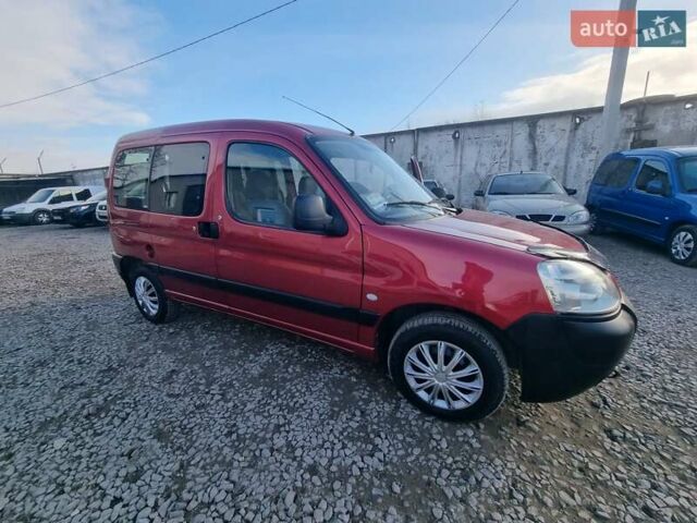 Красный Пежо Partner, объемом двигателя 2 л и пробегом 313 тыс. км за 3900 $, фото 1 на Automoto.ua