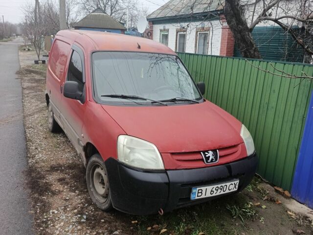 Красный Пежо Partner, объемом двигателя 1.4 л и пробегом 400 тыс. км за 2000 $, фото 1 на Automoto.ua