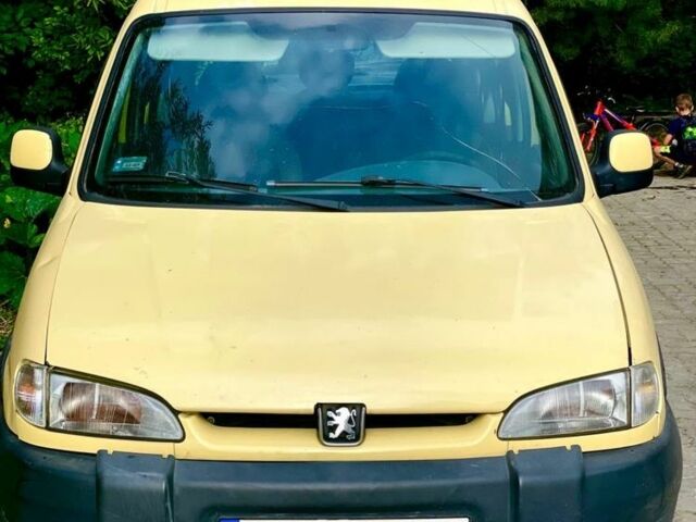 Жовтий Пежо Partner, об'ємом двигуна 0 л та пробігом 250 тис. км за 1650 $, фото 1 на Automoto.ua