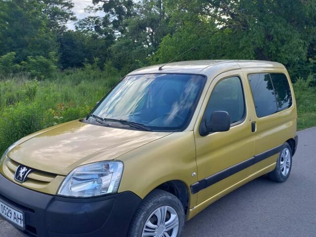 Жовтий Пежо Partner, об'ємом двигуна 1.36 л та пробігом 164 тис. км за 3800 $, фото 1 на Automoto.ua