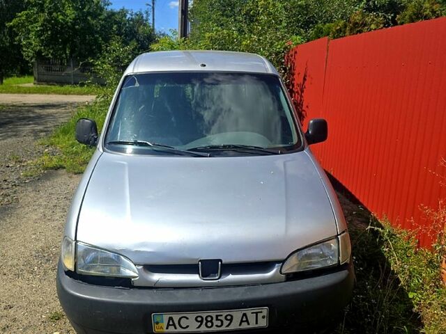 Серый Пежо Partner, объемом двигателя 1.9 л и пробегом 73 тыс. км за 1400 $, фото 1 на Automoto.ua
