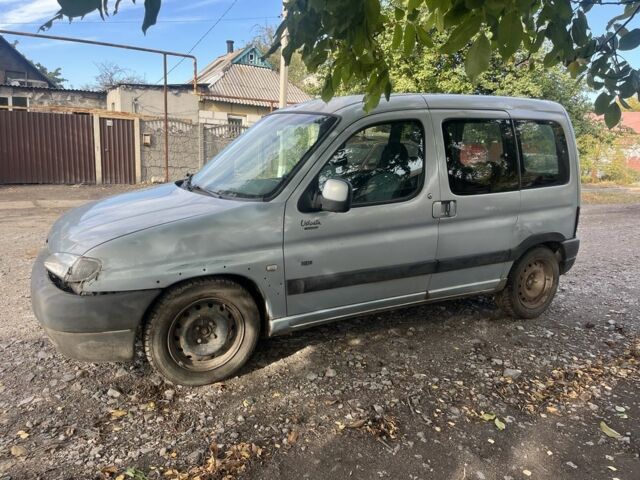 Серый Пежо Partner, объемом двигателя 2 л и пробегом 220 тыс. км за 1657 $, фото 1 на Automoto.ua