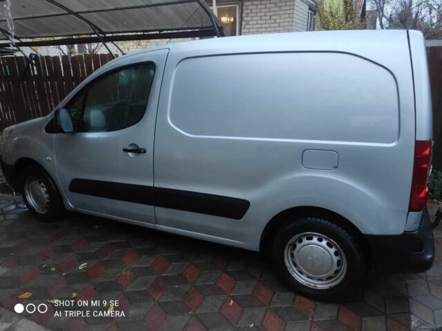 Сірий Пежо Partner, об'ємом двигуна 1.6 л та пробігом 310 тис. км за 4998 $, фото 1 на Automoto.ua