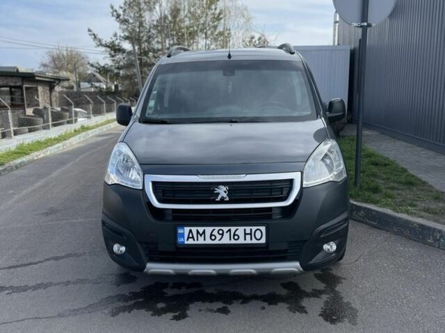 Сірий Пежо Partner, об'ємом двигуна 1.6 л та пробігом 200 тис. км за 10220 $, фото 1 на Automoto.ua