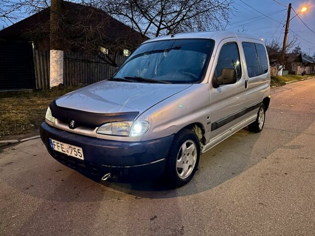 Серый Пежо Partner, объемом двигателя 2 л и пробегом 403 тыс. км за 1299 $, фото 1 на Automoto.ua