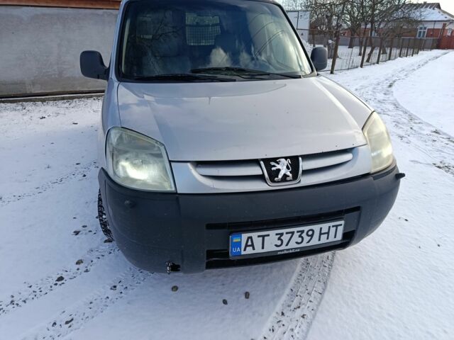 Серый Пежо Partner, объемом двигателя 2 л и пробегом 252 тыс. км за 2600 $, фото 1 на Automoto.ua