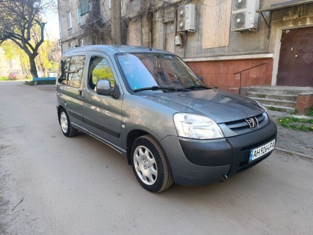 Сірий Пежо Partner, об'ємом двигуна 1.6 л та пробігом 210 тис. км за 5000 $, фото 1 на Automoto.ua