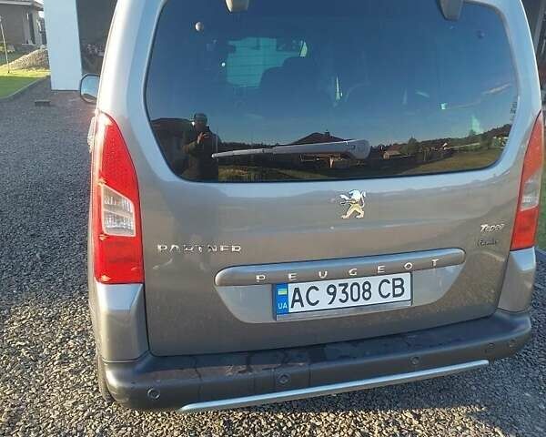 Серый Пежо Partner, объемом двигателя 1.6 л и пробегом 310 тыс. км за 8000 $, фото 1 на Automoto.ua