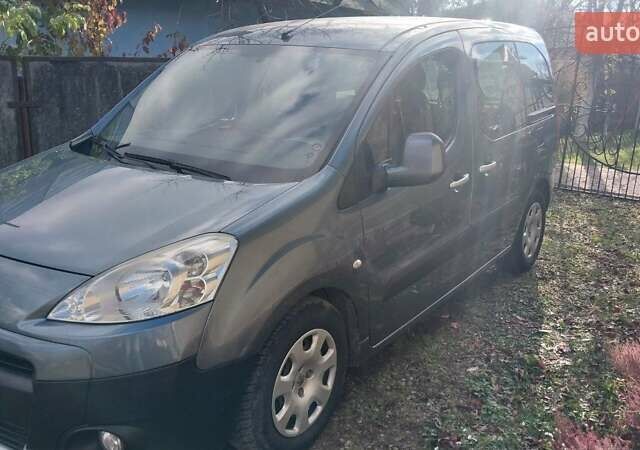 Серый Пежо Partner, объемом двигателя 1.56 л и пробегом 272 тыс. км за 5900 $, фото 1 на Automoto.ua