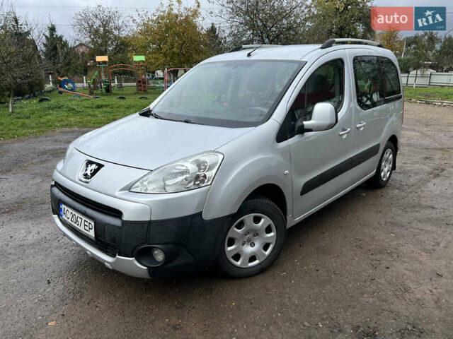 Сірий Пежо Partner, об'ємом двигуна 1.56 л та пробігом 299 тис. км за 7350 $, фото 1 на Automoto.ua
