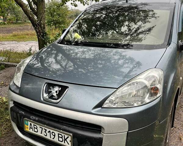 Сірий Пежо Partner, об'ємом двигуна 1.6 л та пробігом 220 тис. км за 6500 $, фото 1 на Automoto.ua