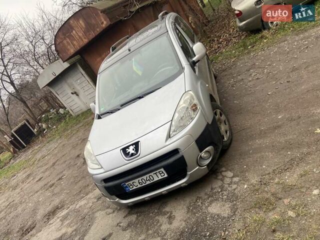 Серый Пежо Partner, объемом двигателя 1.56 л и пробегом 279 тыс. км за 6500 $, фото 1 на Automoto.ua