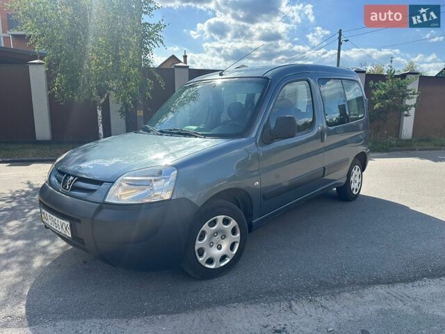 Серый Пежо Partner, объемом двигателя 1.9 л и пробегом 190 тыс. км за 4500 $, фото 1 на Automoto.ua